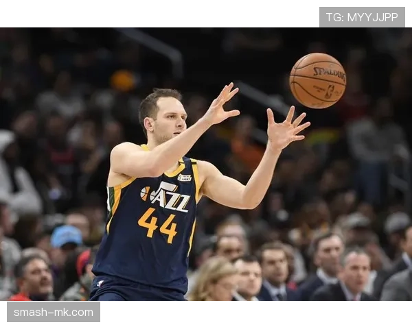 斯蒂芬·卡斯尔通过高效挡拆创造空间提升球队关键得分能力